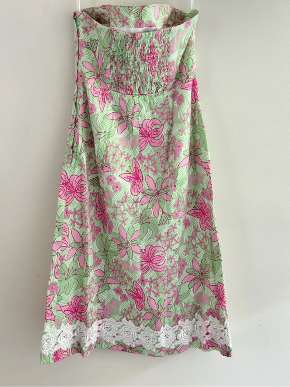 Lilly Pulitzer | Corrina Dress Size 6 Green Clover Strapless Cotton - Picture 3 of 14